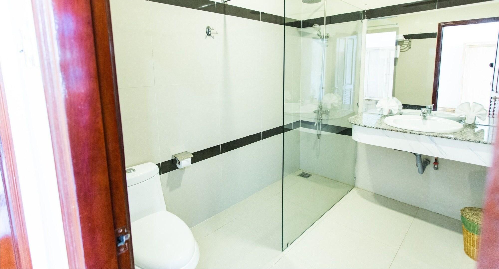 Hoang Yen Hotel 2 Quy Nhon Esterno foto