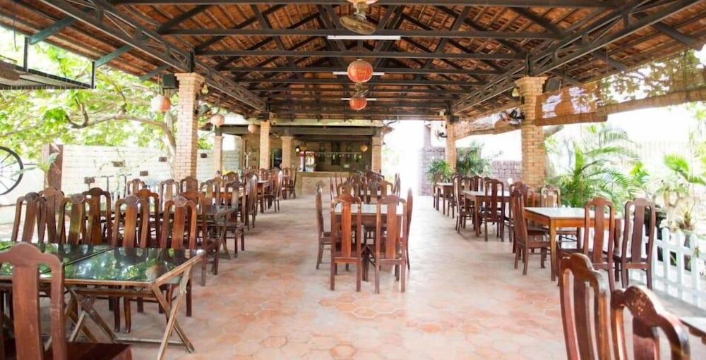 Hoang Yen Hotel 2 Quy Nhon Esterno foto