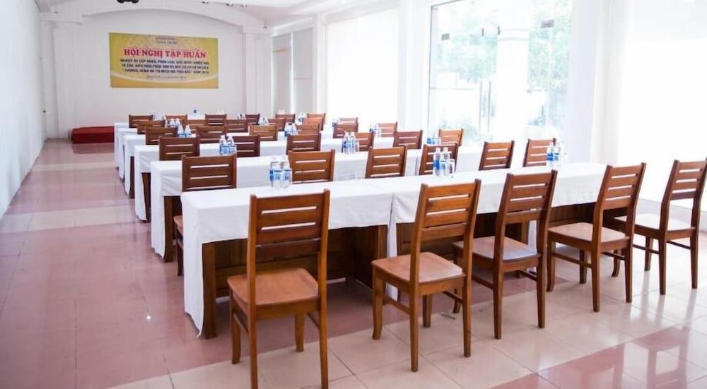 Hoang Yen Hotel 2 Quy Nhon Esterno foto