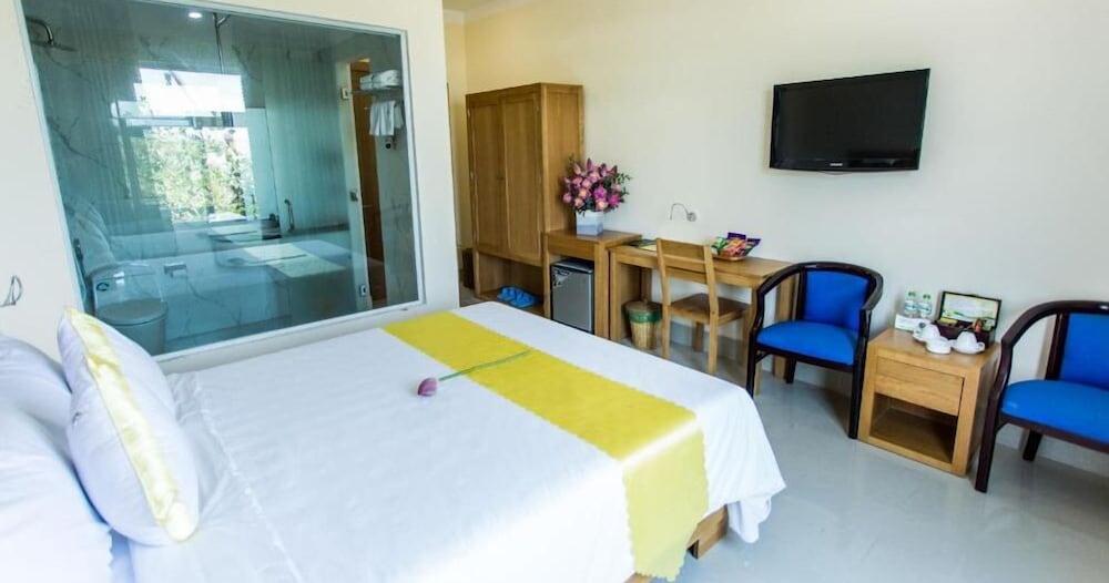 Hoang Yen Hotel 2 Quy Nhon Esterno foto